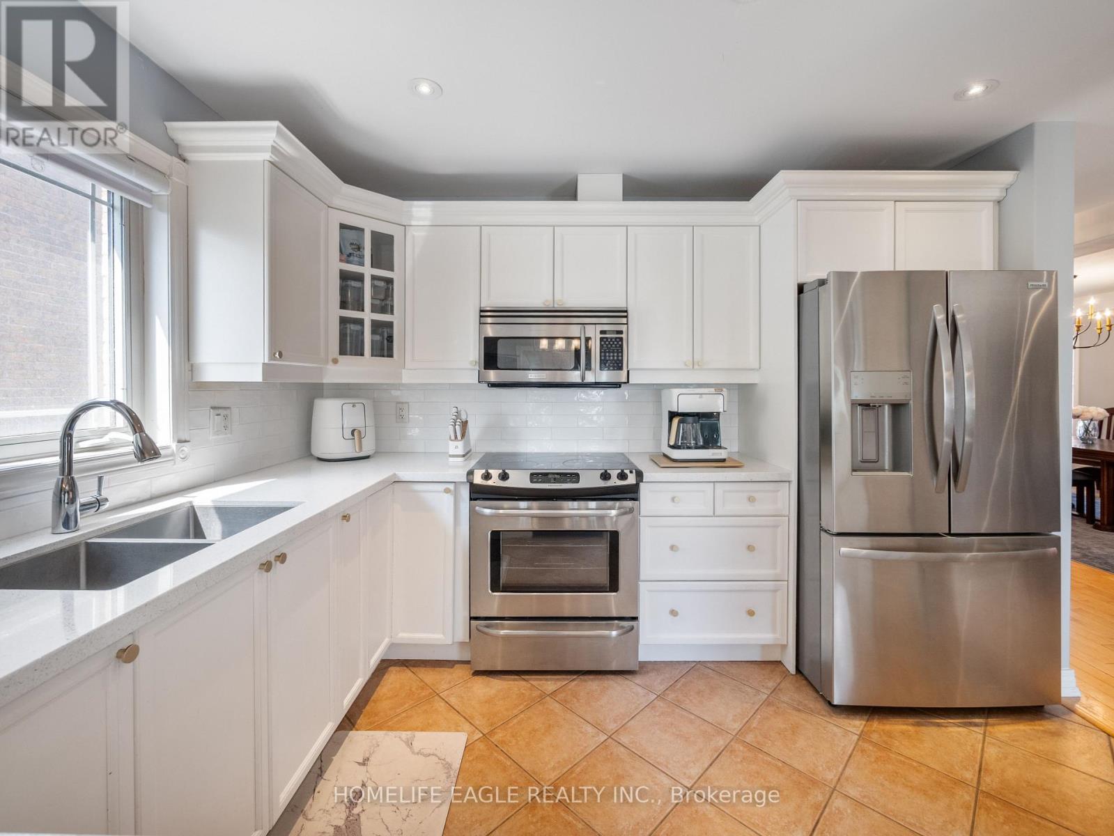 25 Meadowview Drive, Bradford West Gwillimbury, Ontario L3Z 3J4 - Photo 6 - N13671018