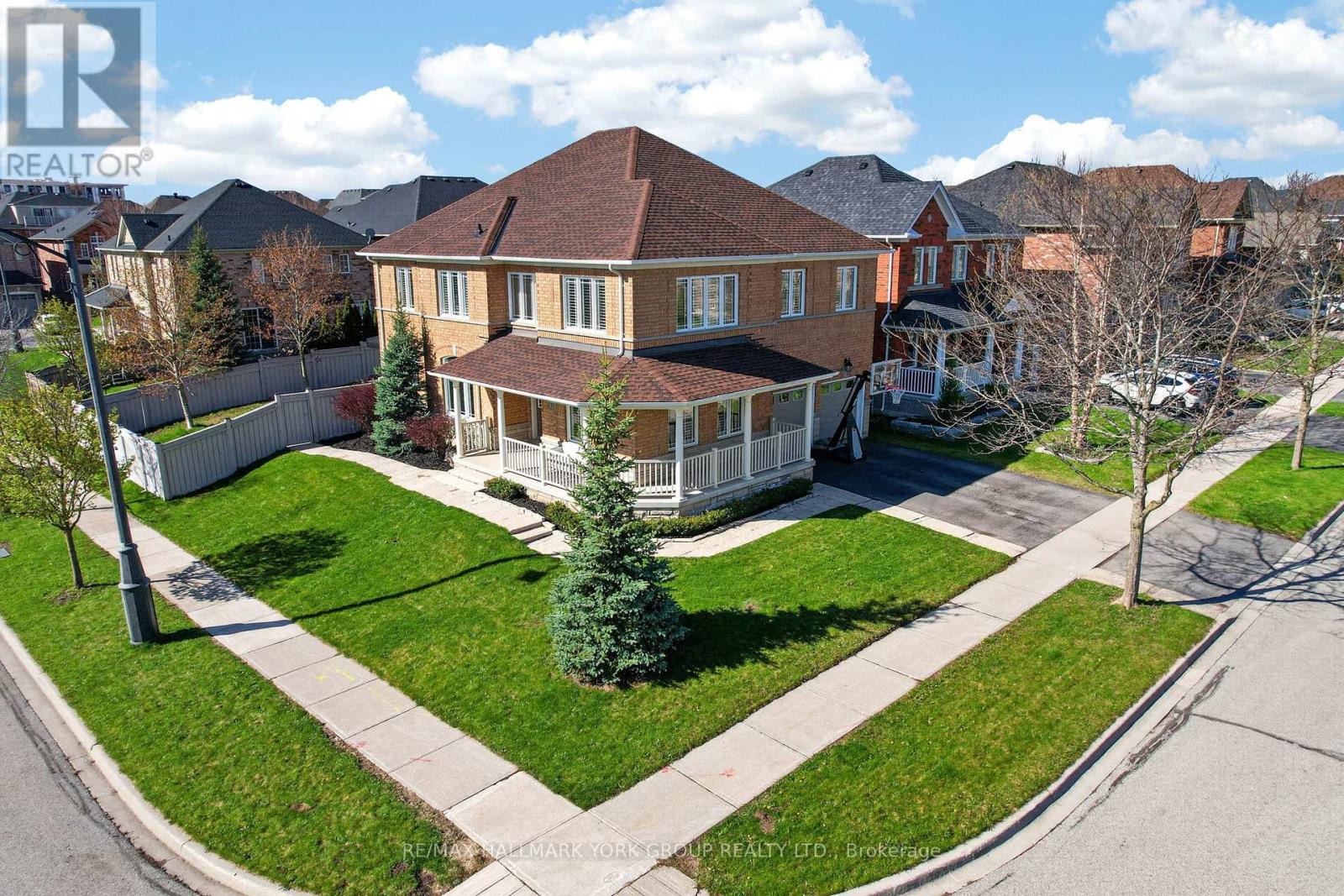 75 MCLARTY GATE, Aurora, Ontario