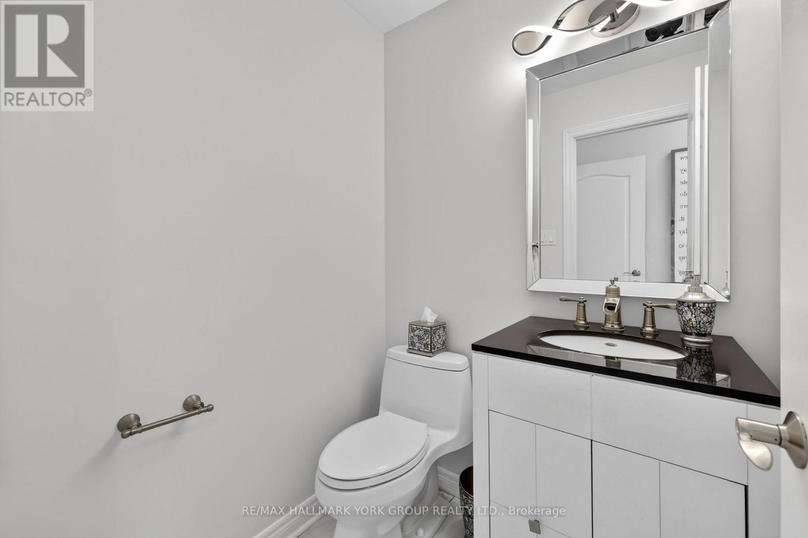 75 Mclarty Gate, Aurora, Ontario  L4G 0G5 - Photo 10 - N13671028