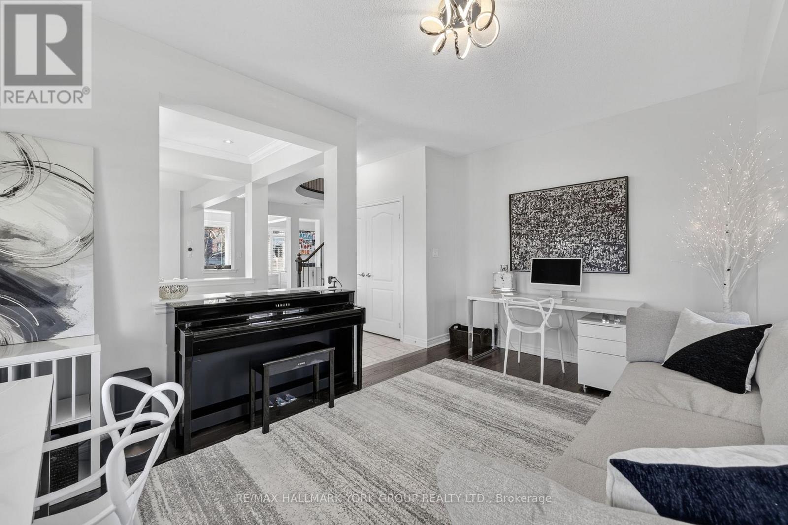 75 Mclarty Gate, Aurora, Ontario  L4G 0G5 - Photo 9 - N13671028