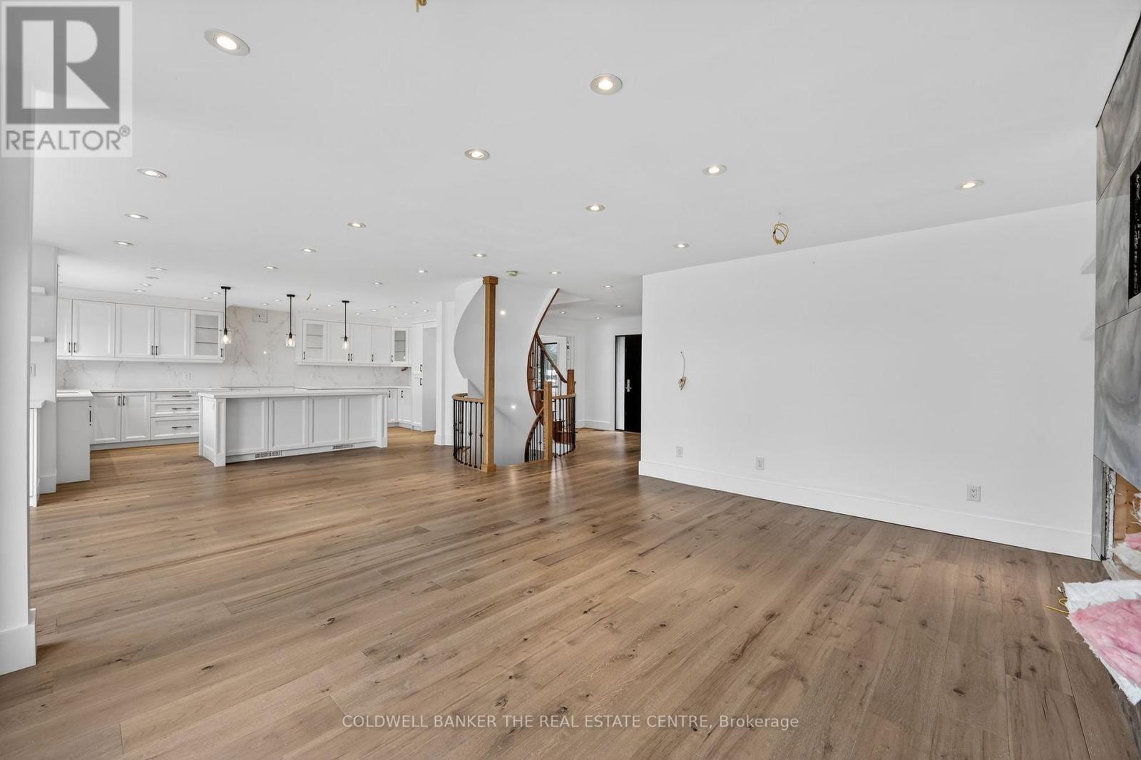 8 Brownlee Drive, Bradford West Gwillimbury, Ontario  L3Z 2A4 - Photo 10 - N13671048