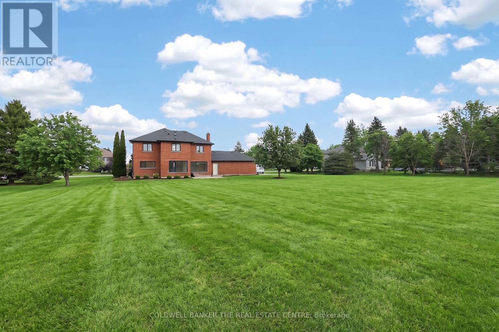 8 Brownlee Drive, Bradford West Gwillimbury, Ontario  L3Z 2A4 - Photo 45 - N13671048