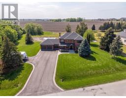 8 BROWNLEE DRIVE, Bradford West Gwillimbury, Ontario