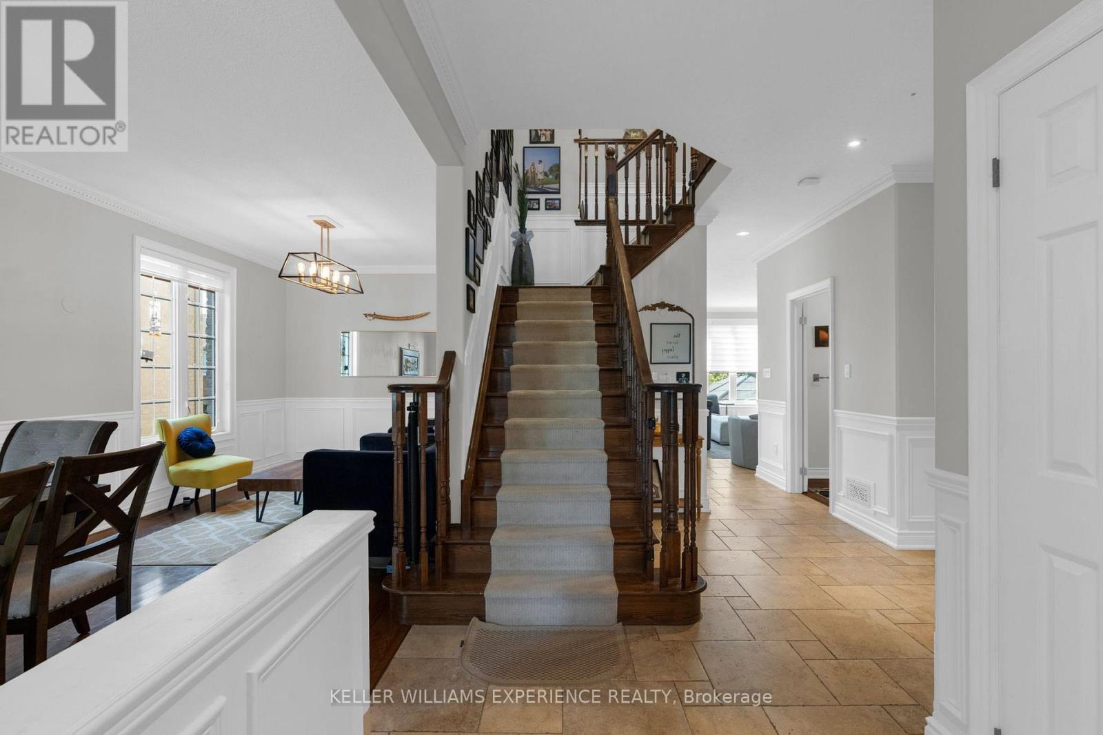 53 Sovereign's Gate, Barrie, Ontario L4N 0Y9 - Photo 2 - S13670702
