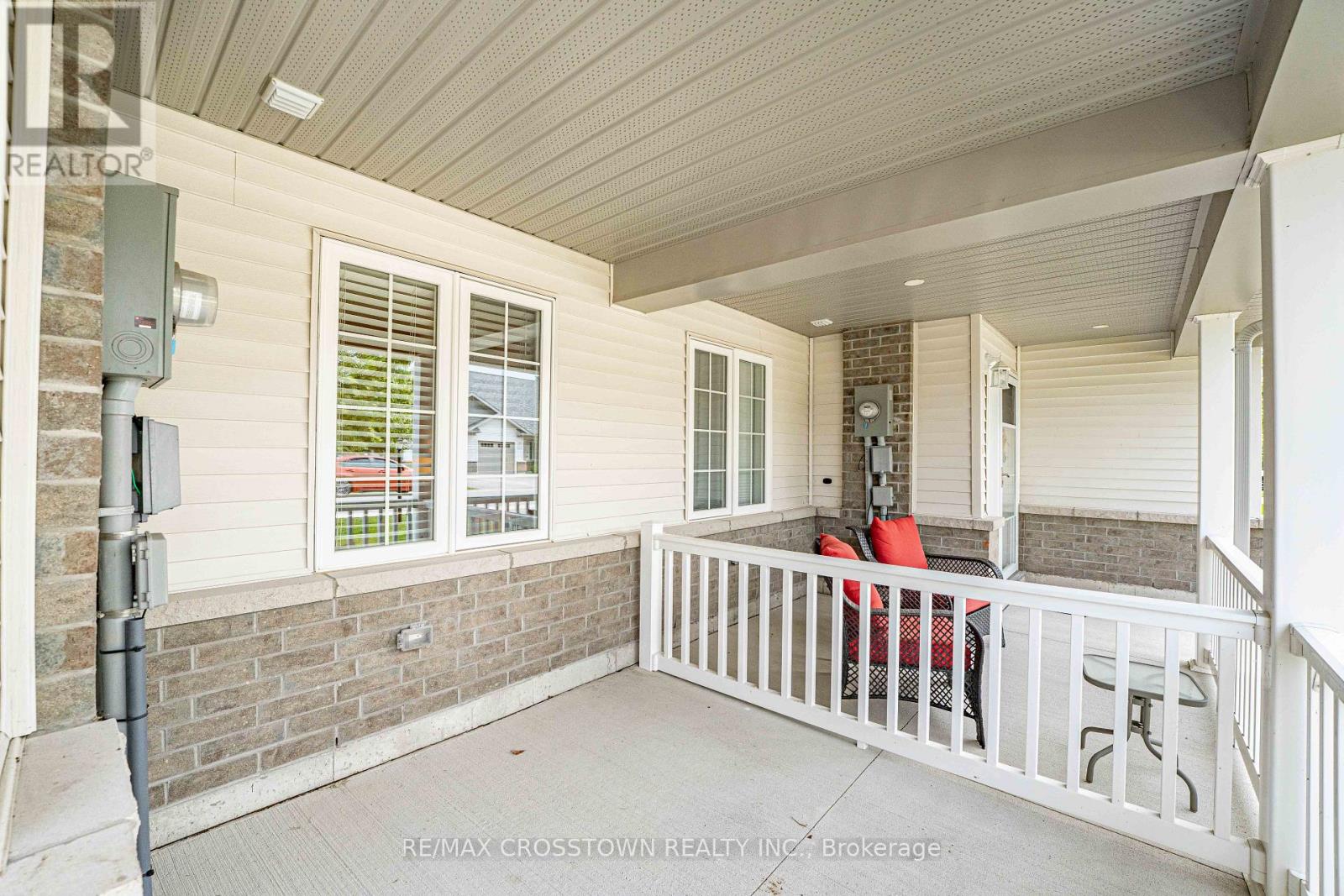 70 Ivy Crescent, Wasaga Beach, Ontario L9Z 0H8 - Photo 4 - S13670802