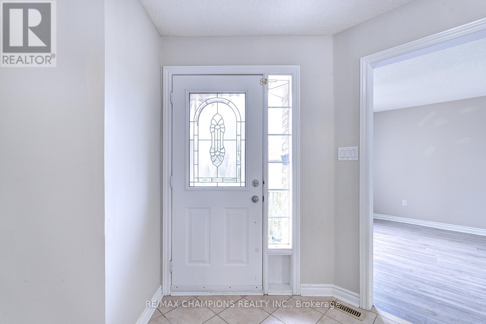 20 Bell Street, Barrie, Ontario  L4N 0J2 - Photo 11 - S13671016