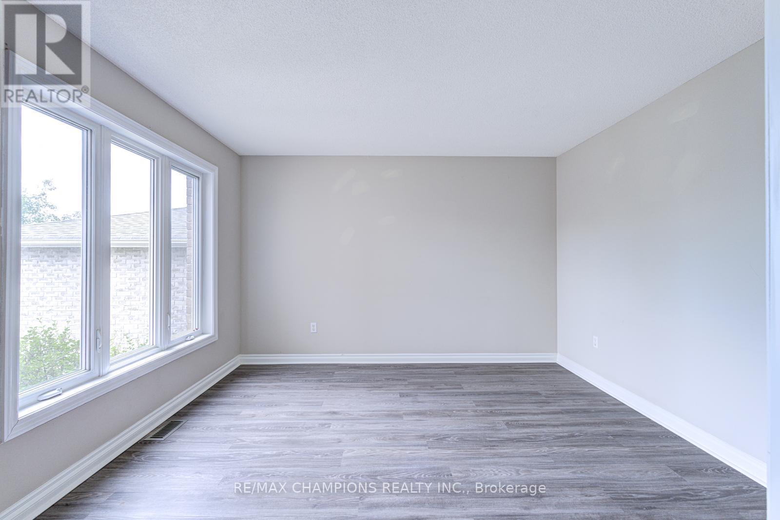 20 Bell Street, Barrie, Ontario  L4N 0J2 - Photo 13 - S13671016