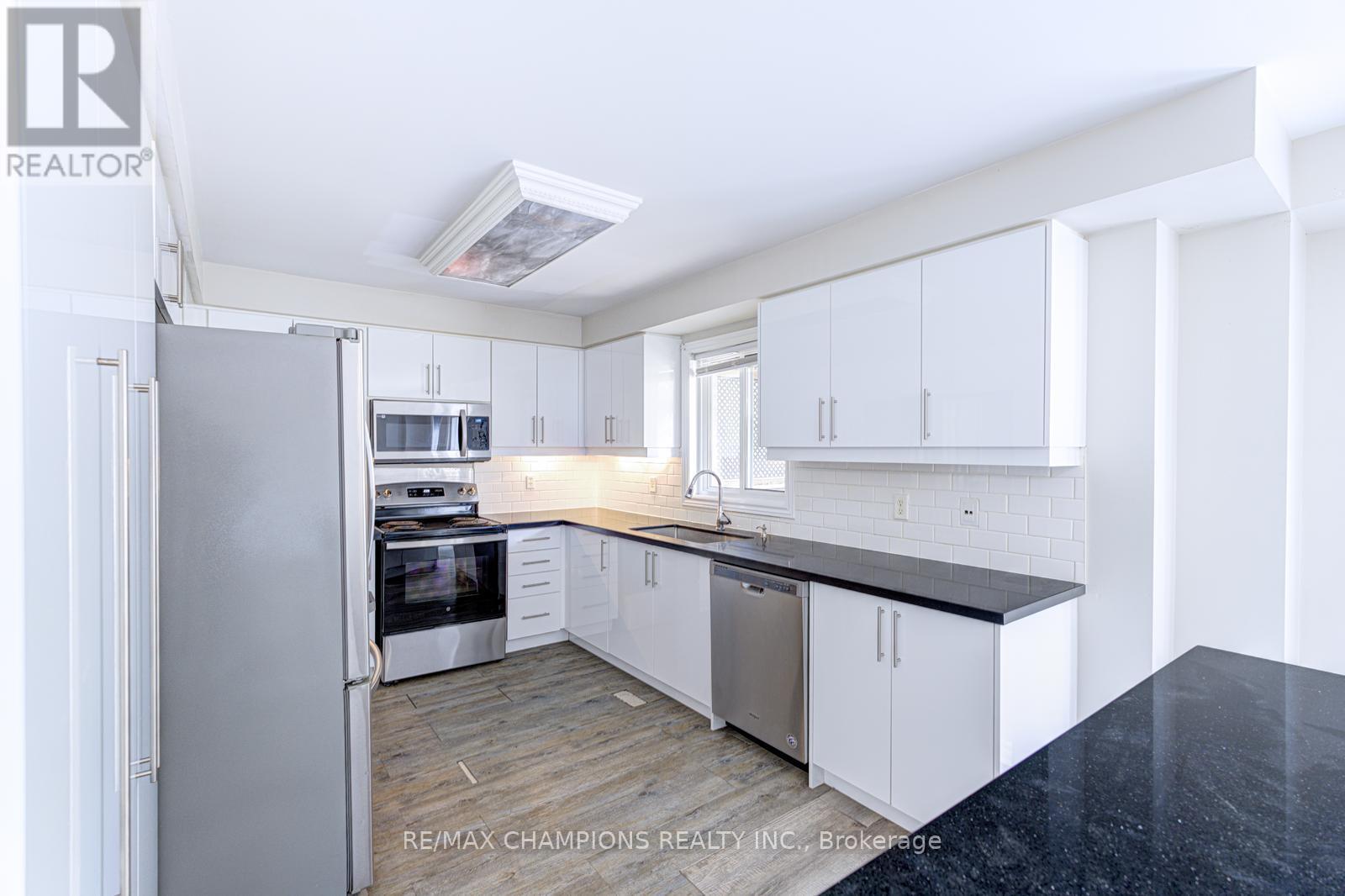 20 Bell Street, Barrie, Ontario  L4N 0J2 - Photo 26 - S13671016