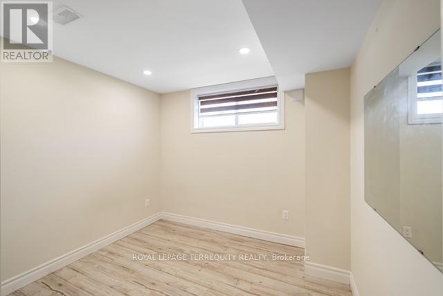 1 Devineridge Avenue, Ajax, Ontario L1Z 0T3 - Photo 4 - E13626986
