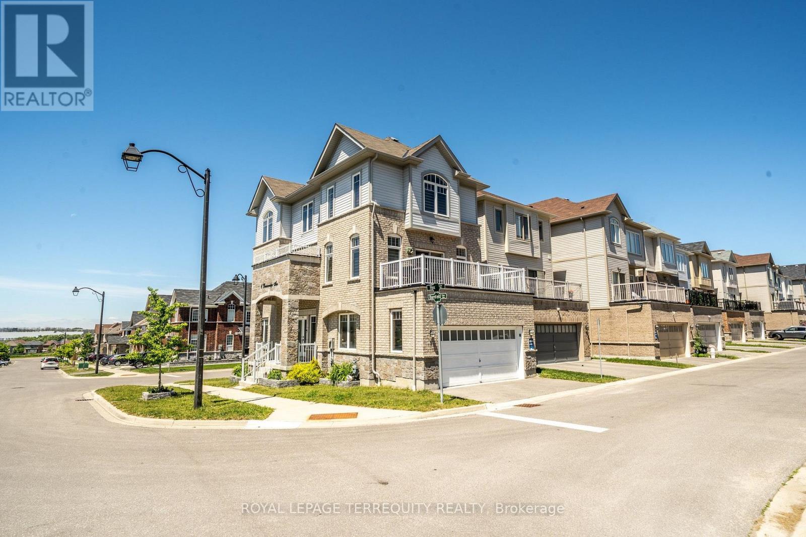 1 Devineridge Avenue, Ajax, Ontario L1Z 0T3 - Photo 10 - E13626986