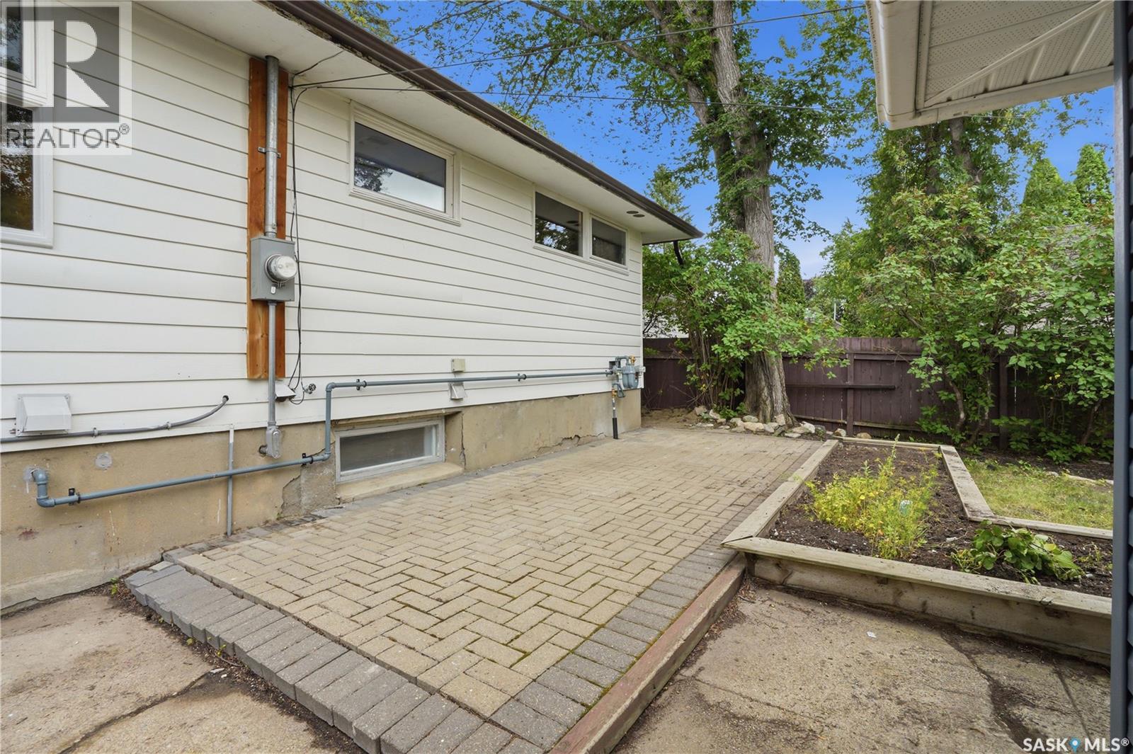 2302 Hanover Avenue, Saskatoon, Saskatchewan  S7J 1E6 - Photo 53 - SK045449