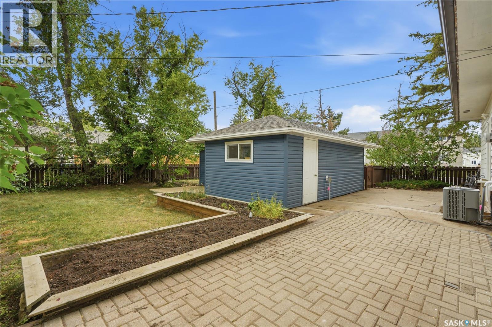 2302 Hanover Avenue, Saskatoon, Saskatchewan  S7J 1E6 - Photo 54 - SK045449