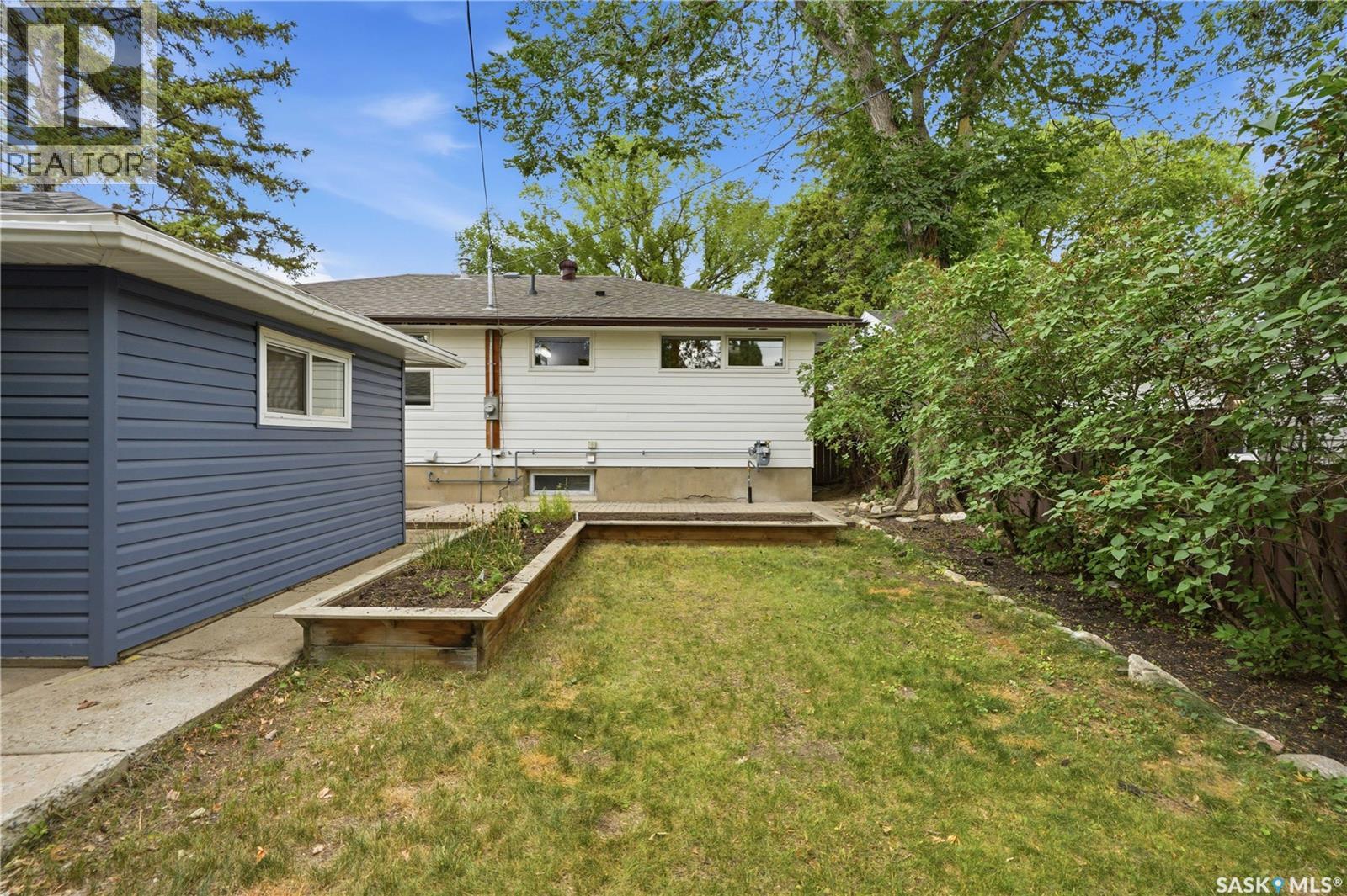 2302 Hanover Avenue, Saskatoon, Saskatchewan  S7J 1E6 - Photo 58 - SK045449