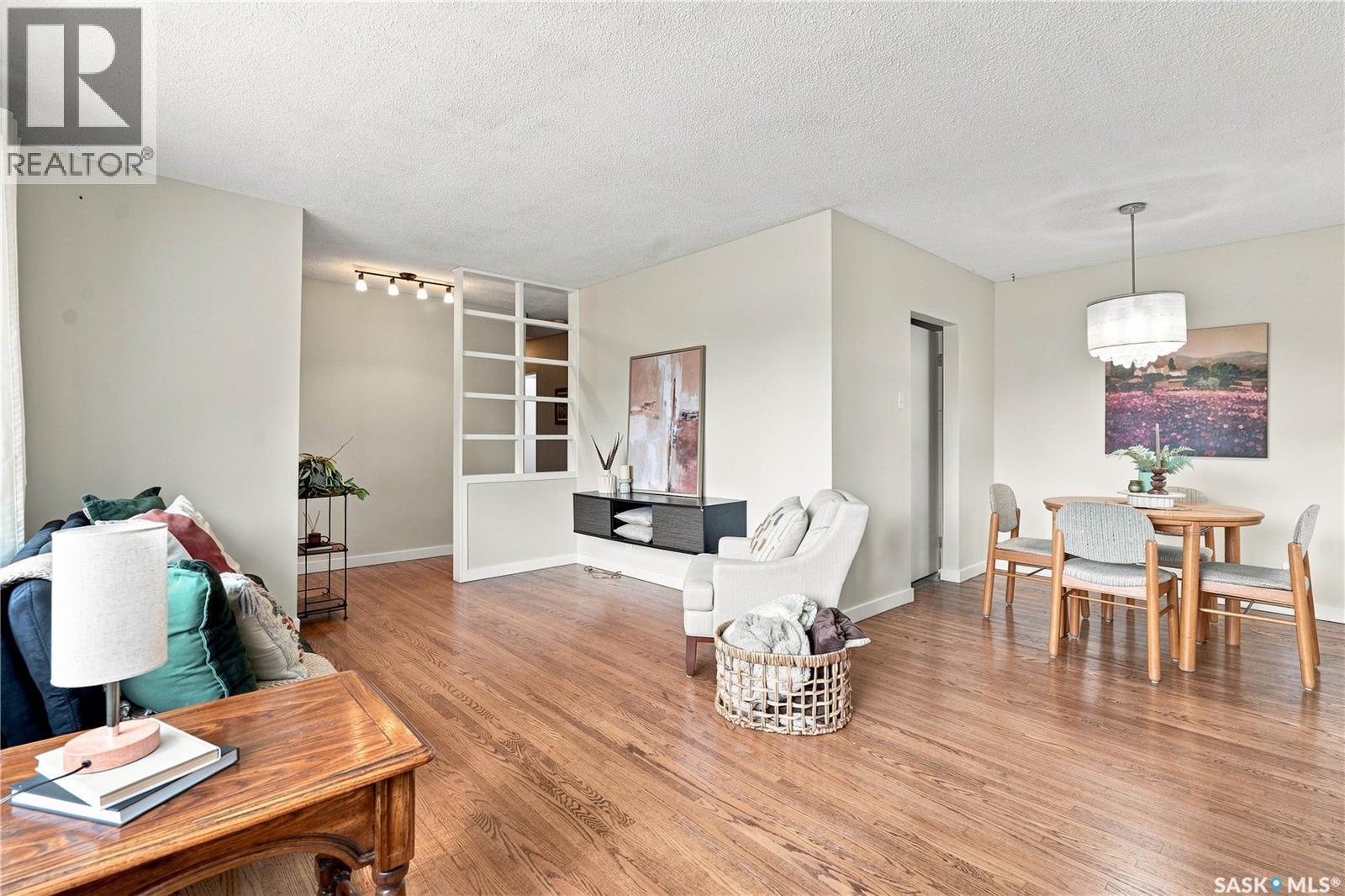 2302 Hanover Avenue, Saskatoon, Saskatchewan  S7J 1E6 - Photo 9 - SK045449