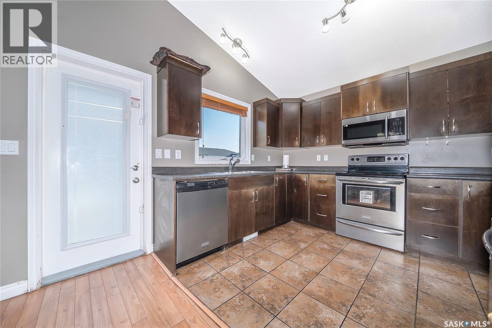 3347 Mcclocklin Road, Saskatoon, Saskatchewan  S7R 0B3 - Photo 14 - SK045329