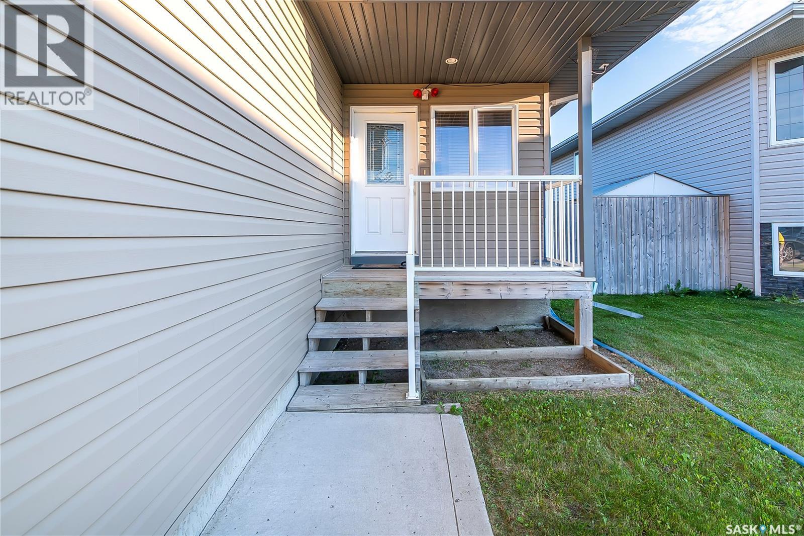3347 Mcclocklin Road, Saskatoon, Saskatchewan  S7R 0B3 - Photo 4 - SK045329