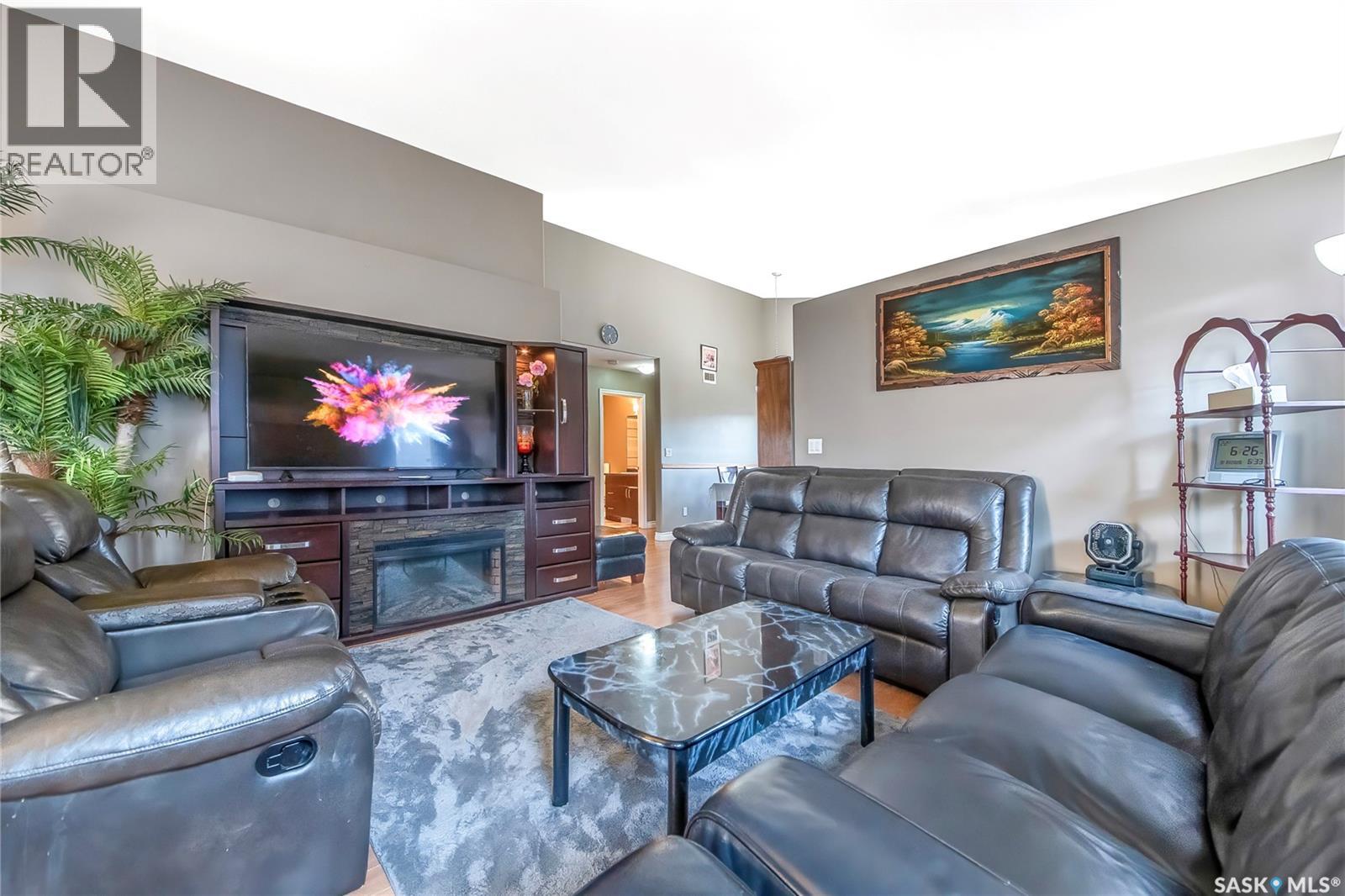 3347 Mcclocklin Road, Saskatoon, Saskatchewan  S7R 0B3 - Photo 7 - SK045329