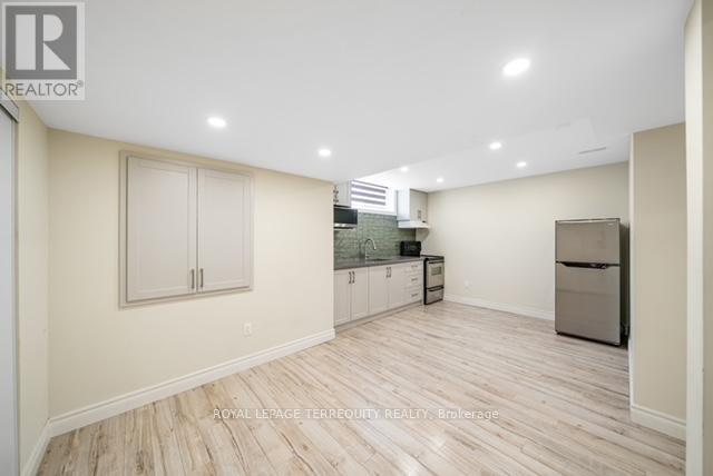 1 Devineridge Avenue, Ajax, Ontario L1Z 0T3 - Photo 2 - E13626986
