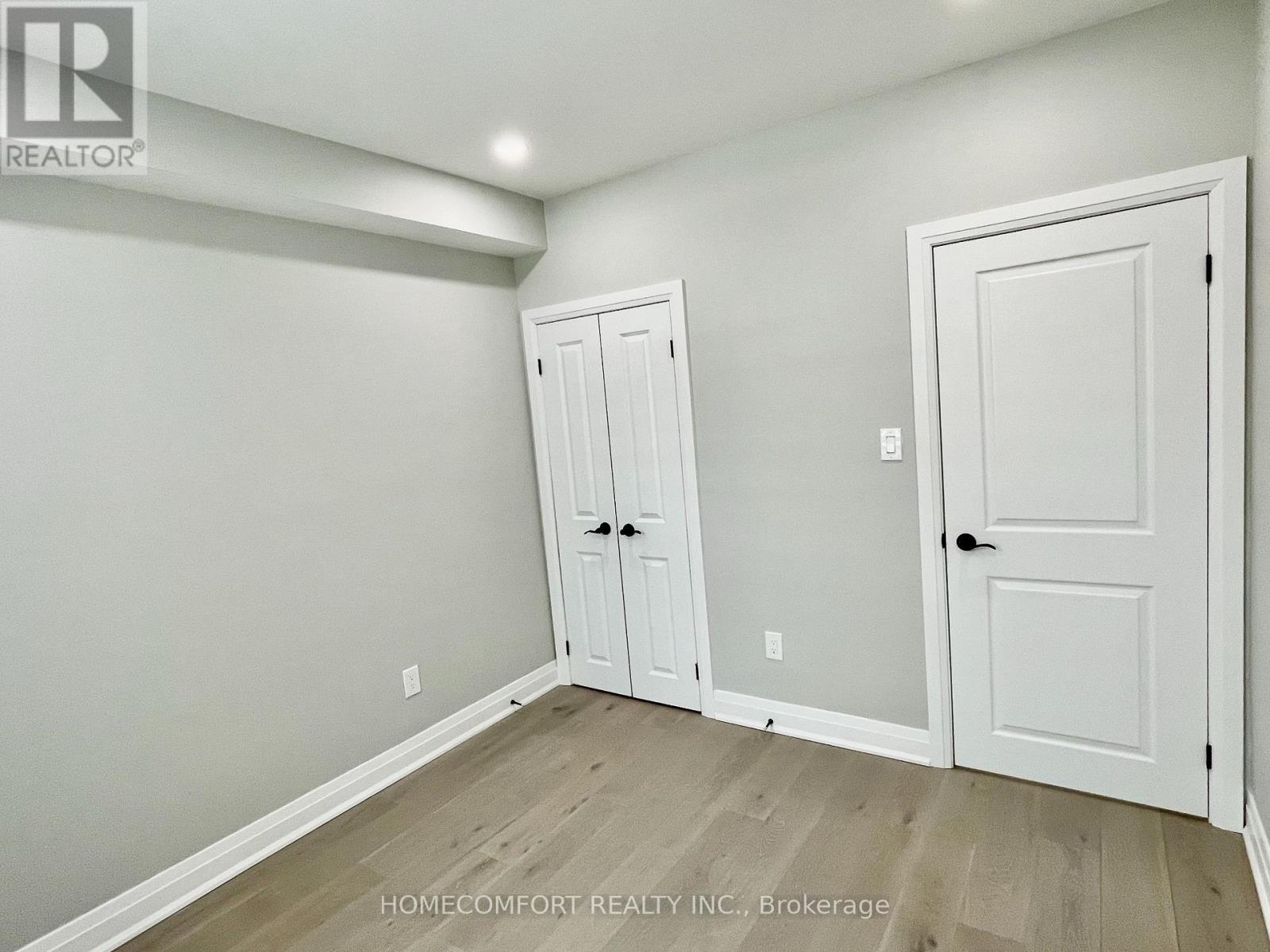 Main - 20 St Clair Gardens, Toronto, Ontario  M6E 3V4 - Photo 14 - W13670694