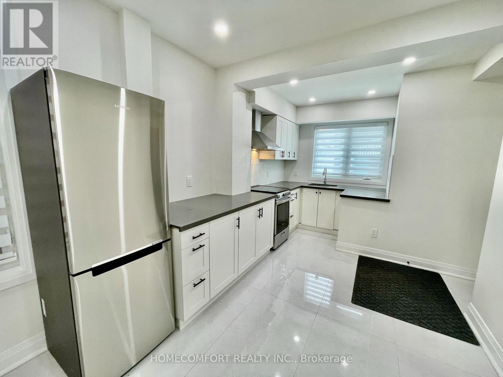 Main - 20 St Clair Gardens, Toronto, Ontario  M6E 3V4 - Photo 16 - W13670694