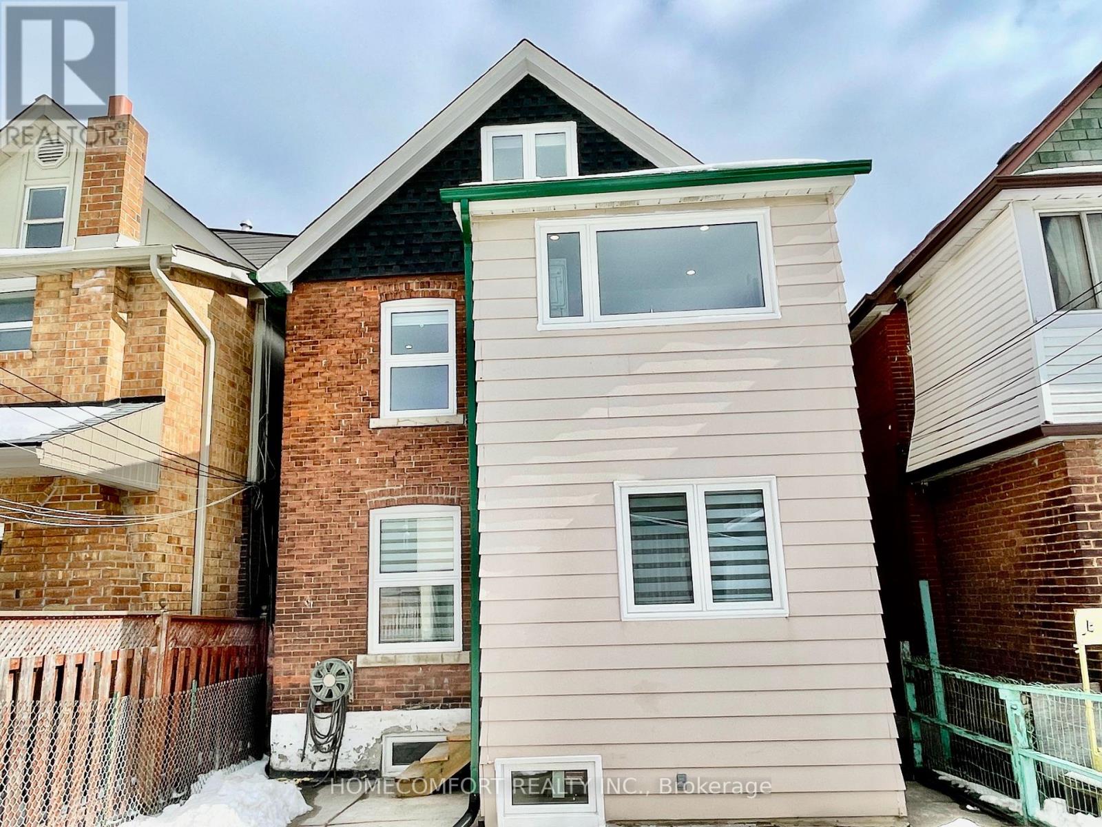 Main - 20 St Clair Gardens, Toronto, Ontario  M6E 3V4 - Photo 17 - W13670694