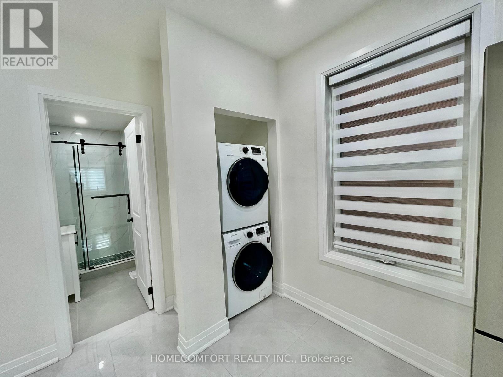 Main - 20 St Clair Gardens, Toronto, Ontario  M6E 3V4 - Photo 5 - W13670694