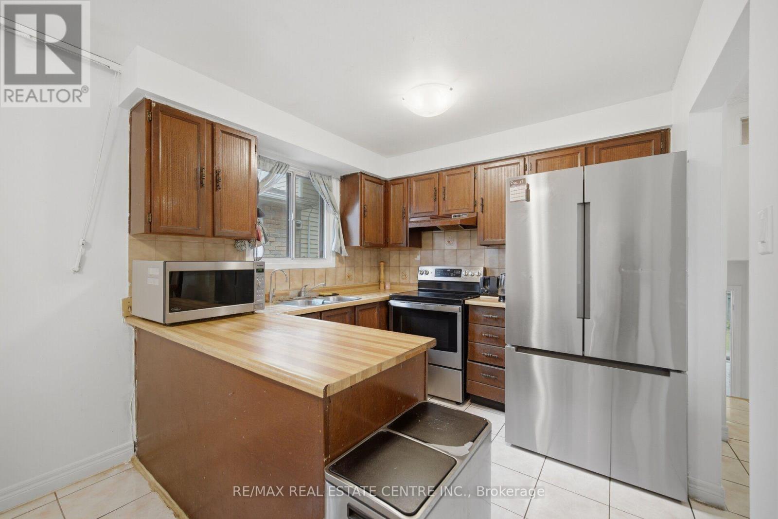 13 Dafoe Crescent, Brampton, Ontario  L6Y 2L1 - Photo 13 - W13670738