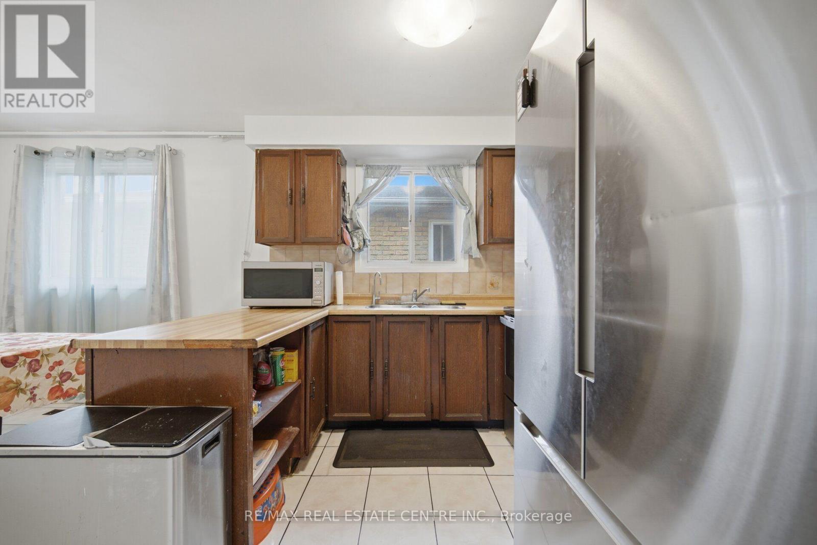 13 Dafoe Crescent, Brampton, Ontario  L6Y 2L1 - Photo 15 - W13670738
