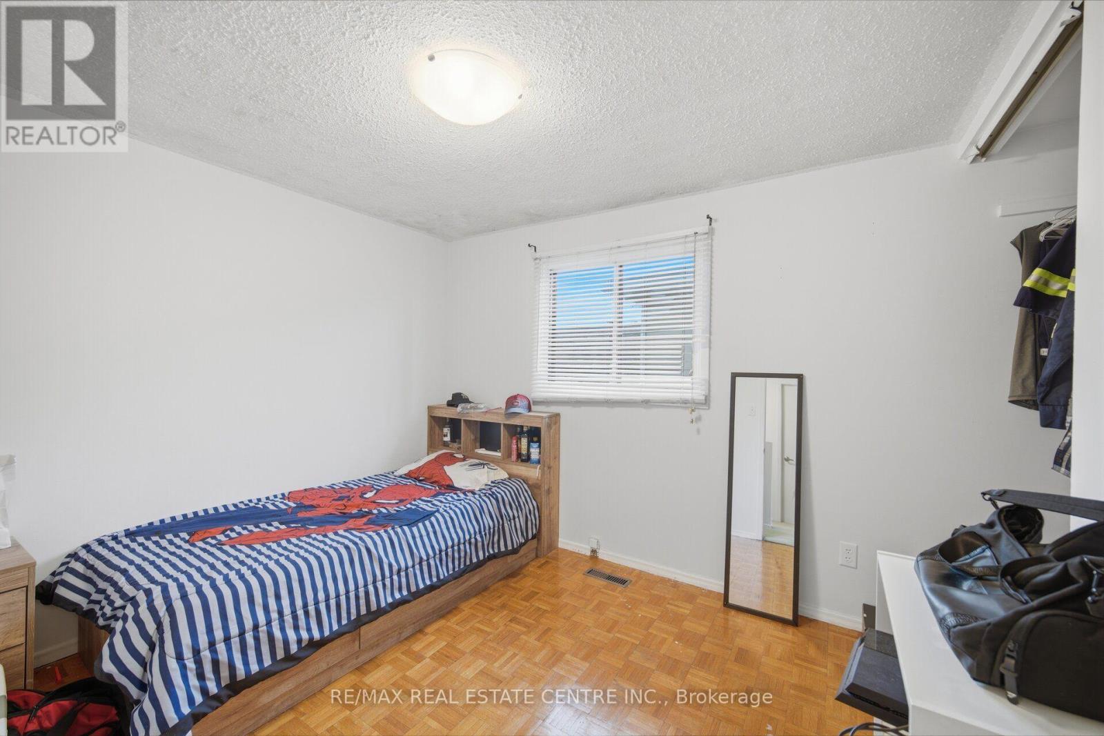 13 Dafoe Crescent, Brampton, Ontario  L6Y 2L1 - Photo 30 - W13670738