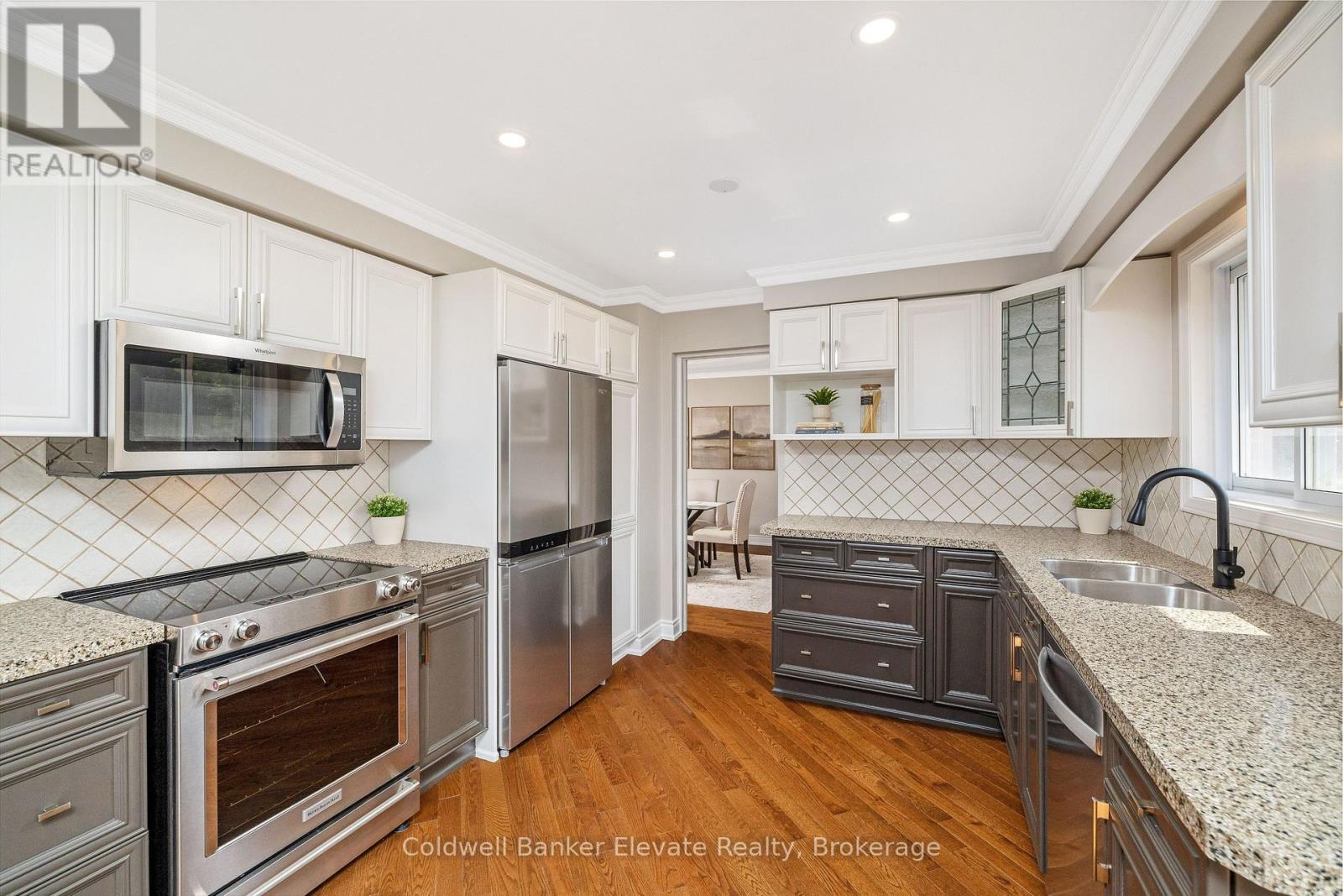1677 Sherwood Forrest Circle, Mississauga, Ontario  L5K 2G8 - Photo 16 - W13670754