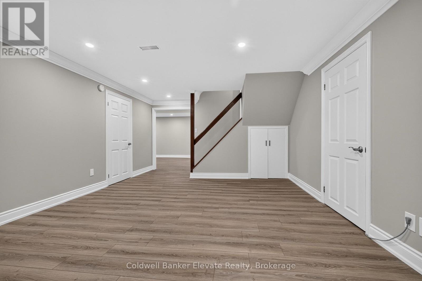 1677 Sherwood Forrest Circle, Mississauga, Ontario  L5K 2G8 - Photo 33 - W13670754