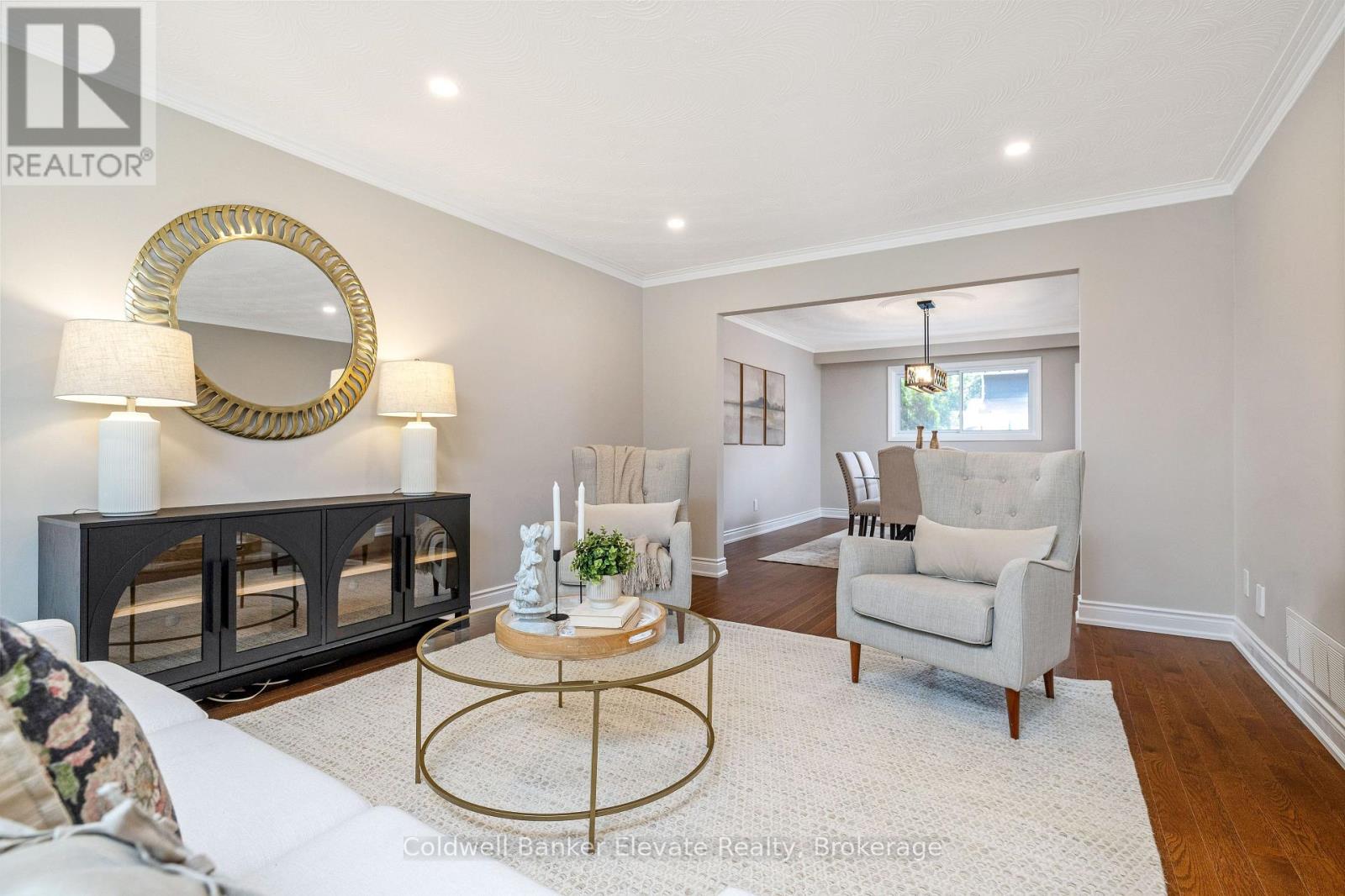 1677 Sherwood Forrest Circle, Mississauga, Ontario  L5K 2G8 - Photo 8 - W13670754
