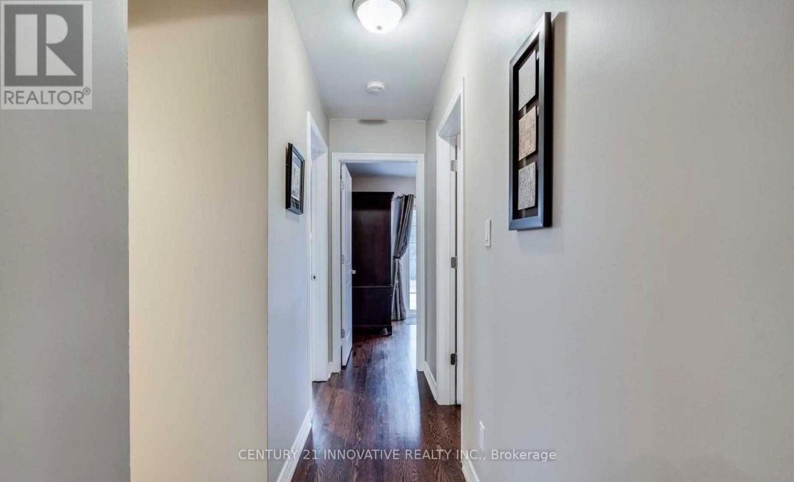 586 Chamberlain Road, Burlington, Ontario  L7L 2V5 - Photo 7 - W13670762