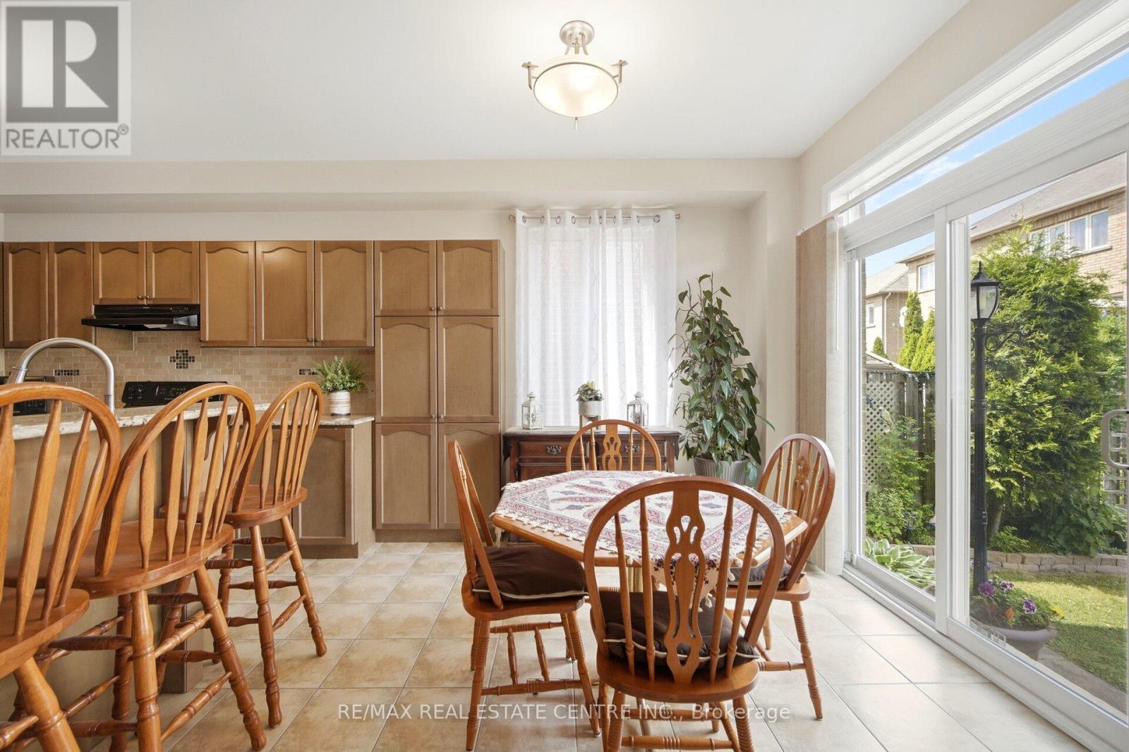 16 Gamson Crescent, Brampton, Ontario  L6R 0V8 - Photo 13 - W13670776