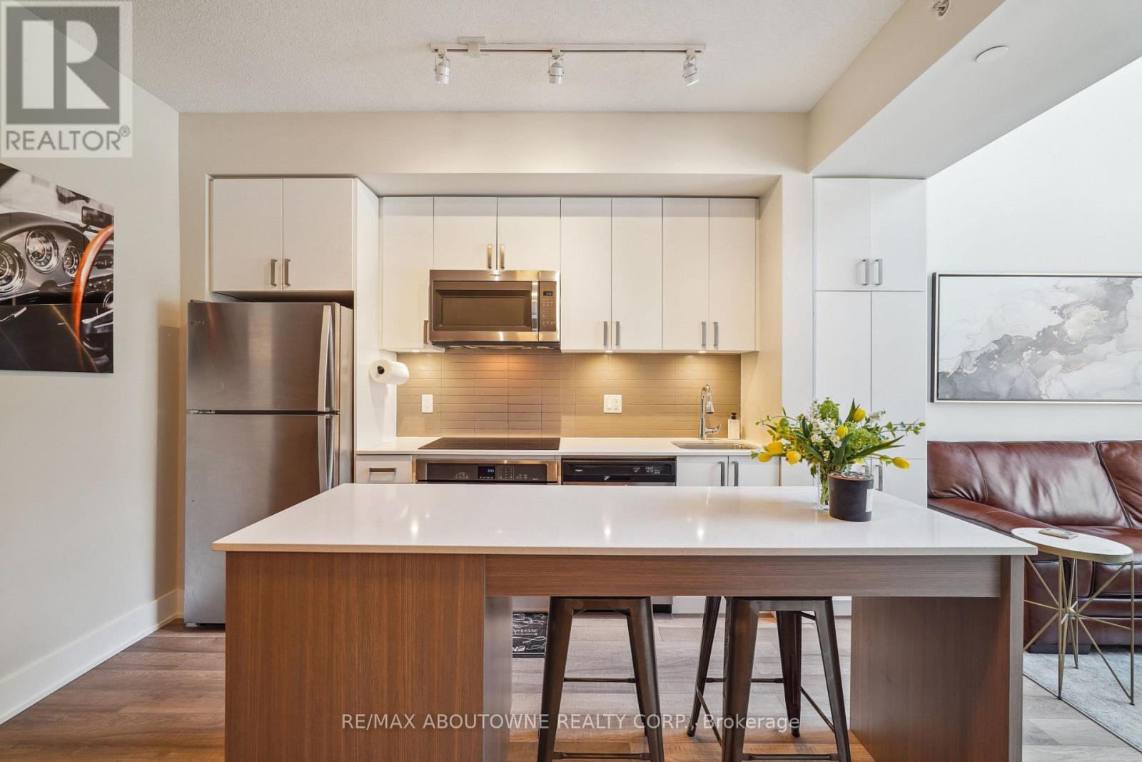 C204 - 5260 Dundas Street, Burlington, Ontario L7L 0J7 - Photo 7 - W13670806