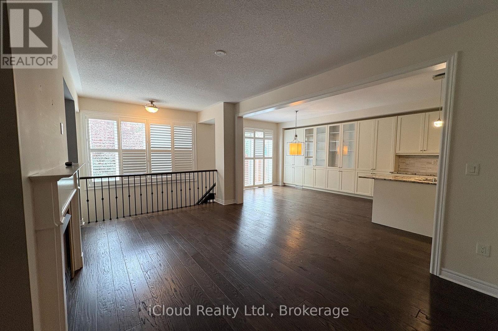 2466 Village Common, Oakville, Ontario  L6M 0S2 - Photo 10 - W13670834