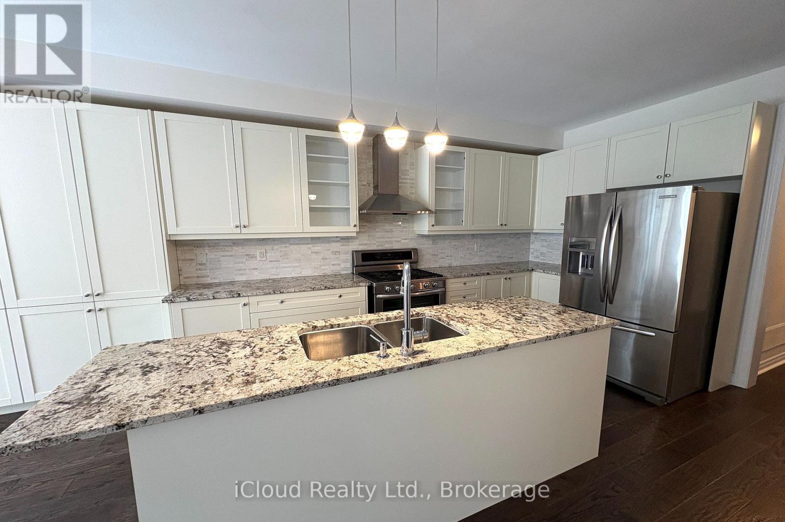 2466 Village Common, Oakville, Ontario  L6M 0S2 - Photo 12 - W13670834