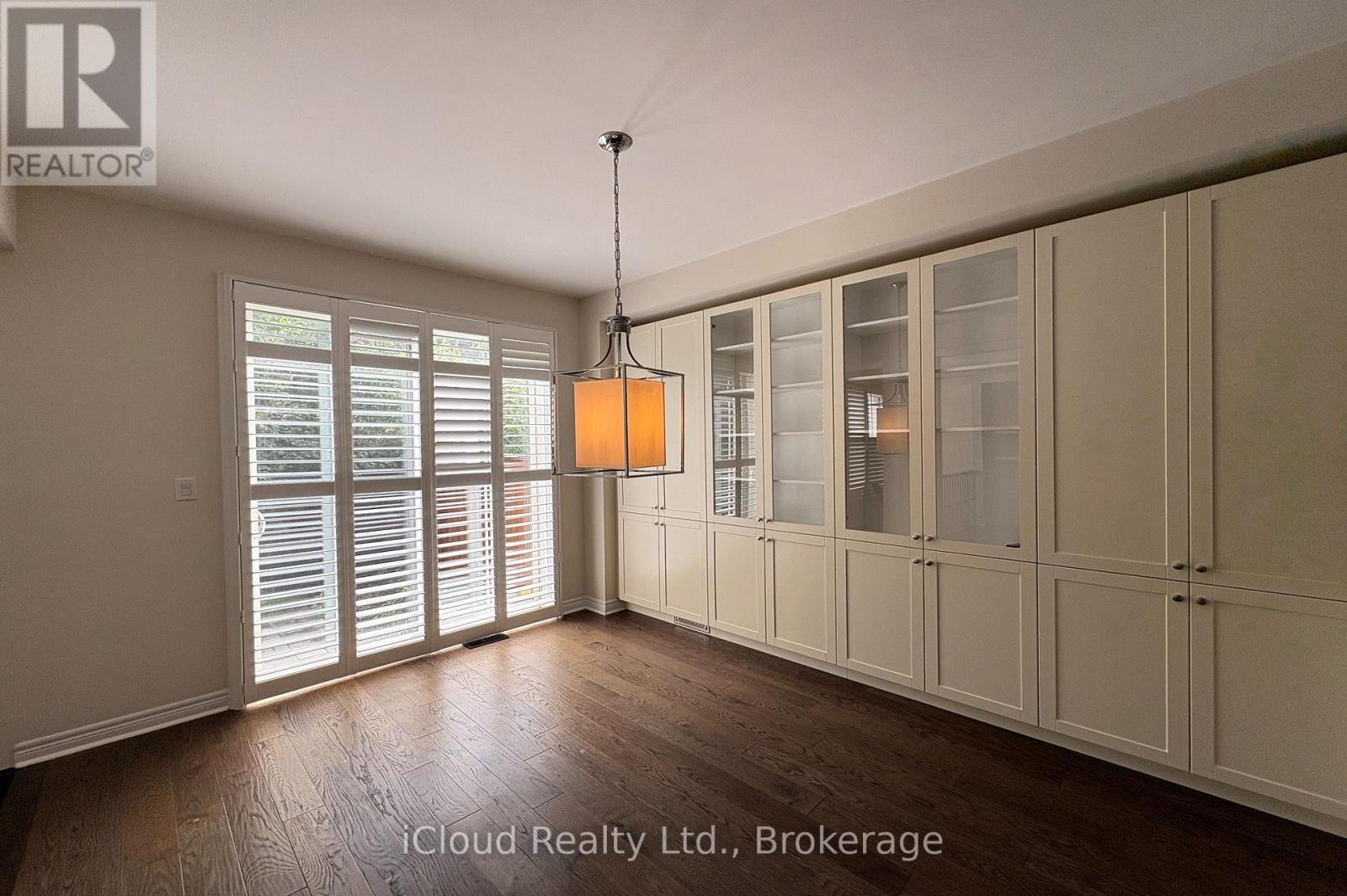 2466 Village Common, Oakville, Ontario  L6M 0S2 - Photo 15 - W13670834