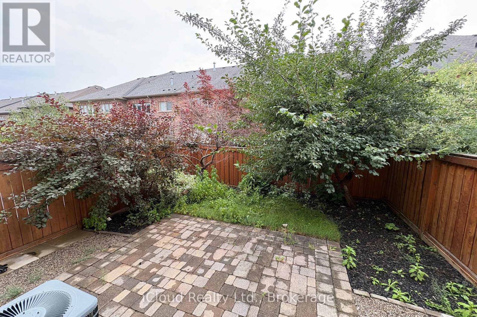 2466 Village Common, Oakville, Ontario  L6M 0S2 - Photo 19 - W13670834