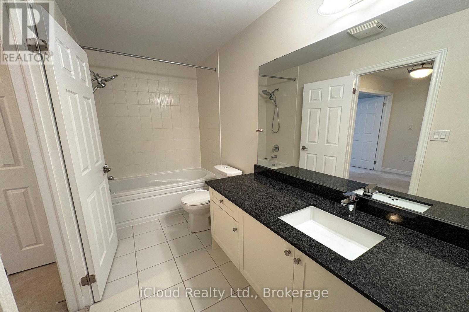 2466 Village Common, Oakville, Ontario  L6M 0S2 - Photo 32 - W13670834