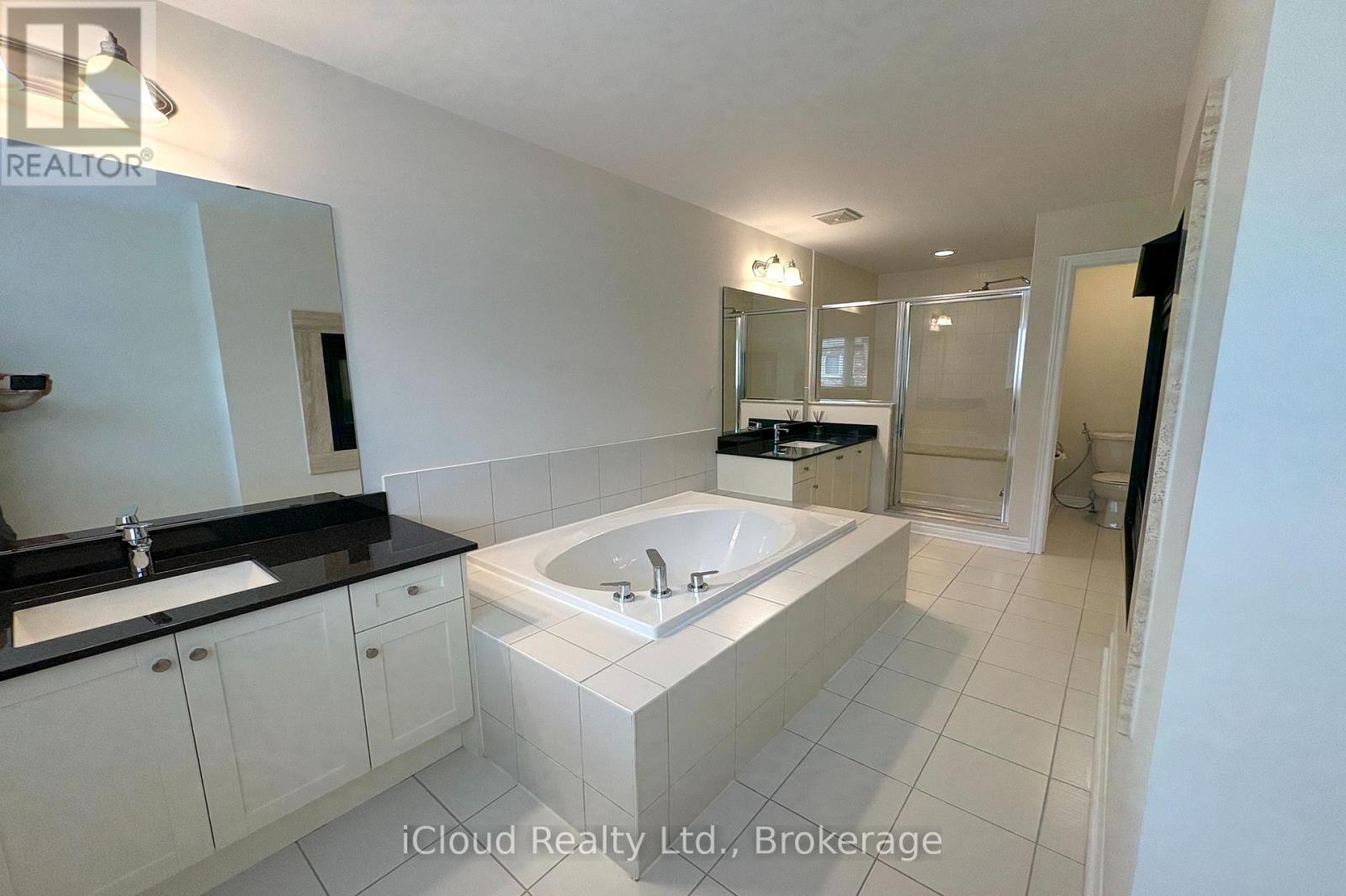 2466 Village Common, Oakville, Ontario  L6M 0S2 - Photo 40 - W13670834