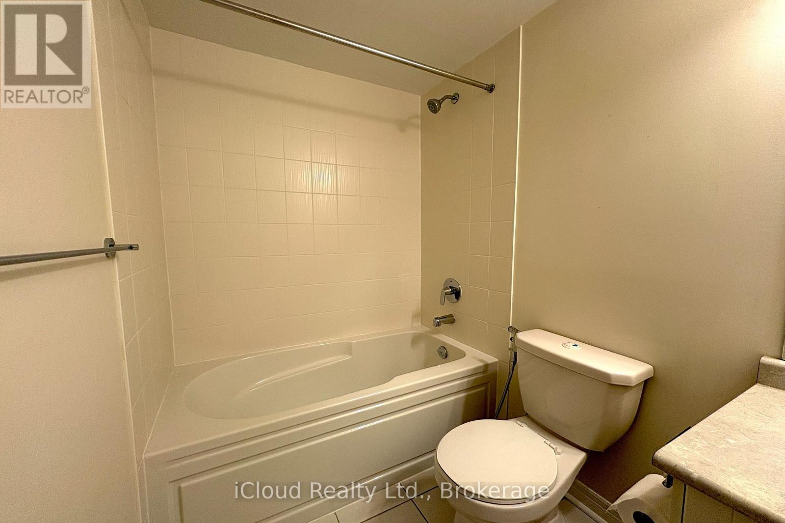 2466 Village Common, Oakville, Ontario  L6M 0S2 - Photo 46 - W13670834