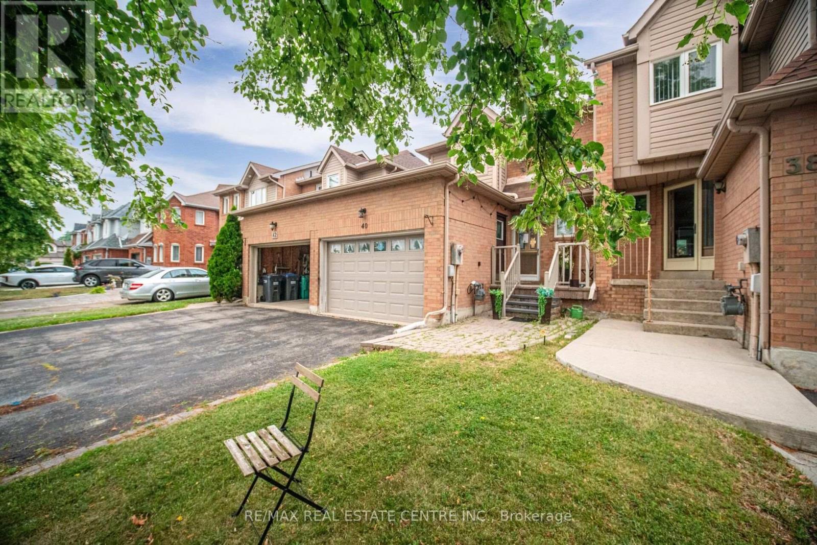 40 Langdale Crescent, Brampton, Ontario  L6Y 4R7 - Photo 2 - W13670894