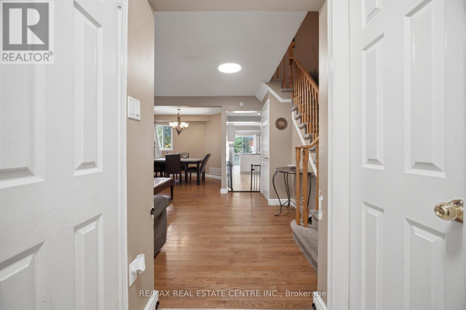 40 Langdale Crescent, Brampton, Ontario  L6Y 4R7 - Photo 9 - W13670894