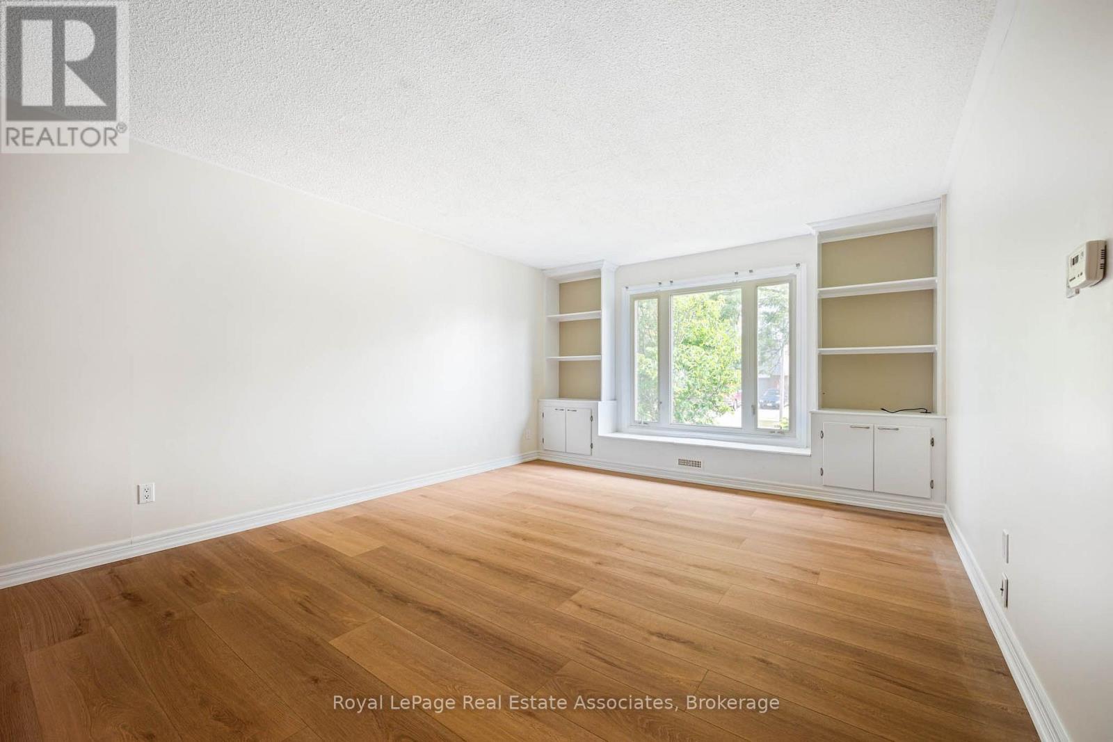 11 Berry Street, Halton Hills, Ontario  L7J 2N9 - Photo 12 - W13670912