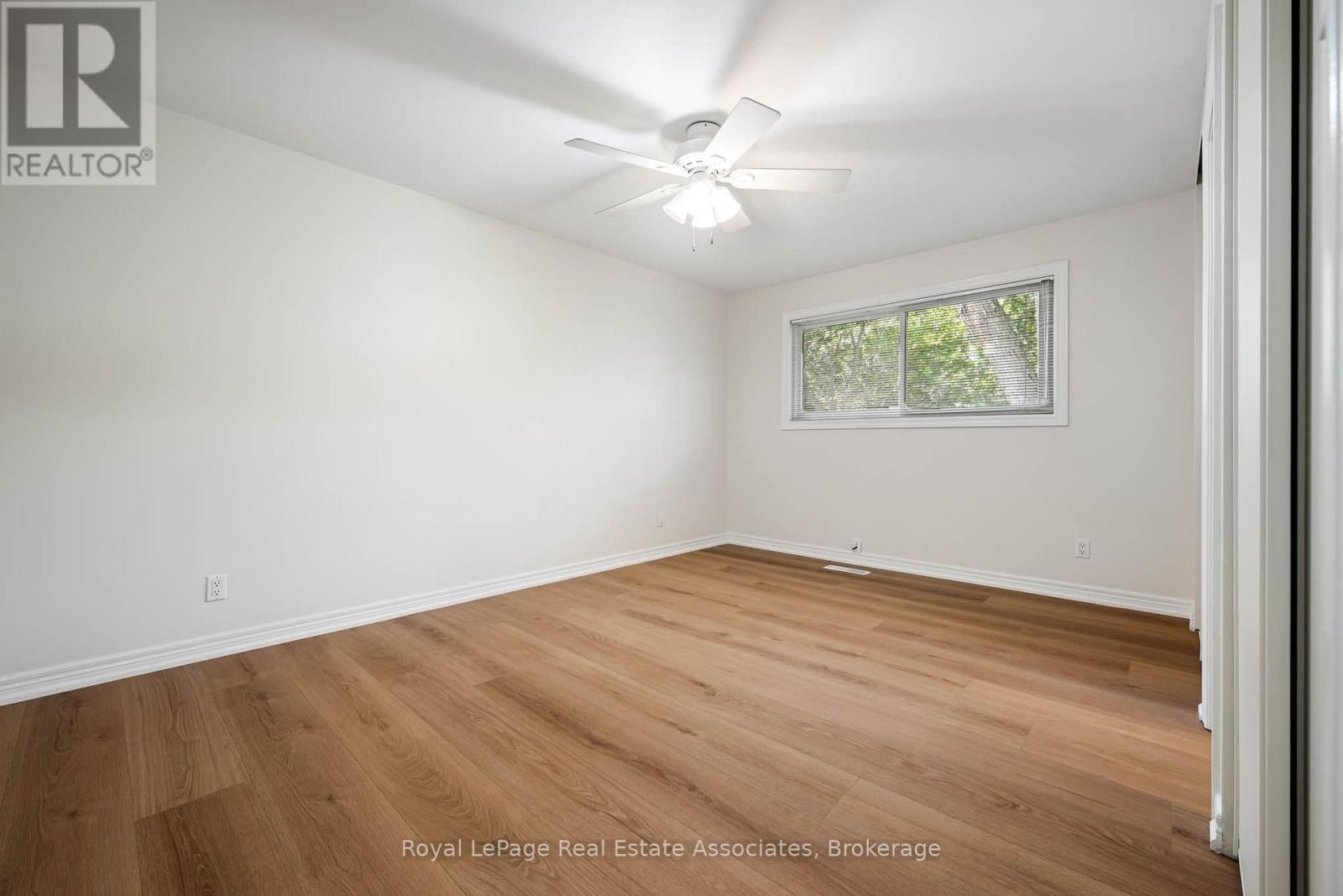 11 Berry Street, Halton Hills, Ontario  L7J 2N9 - Photo 21 - W13670912