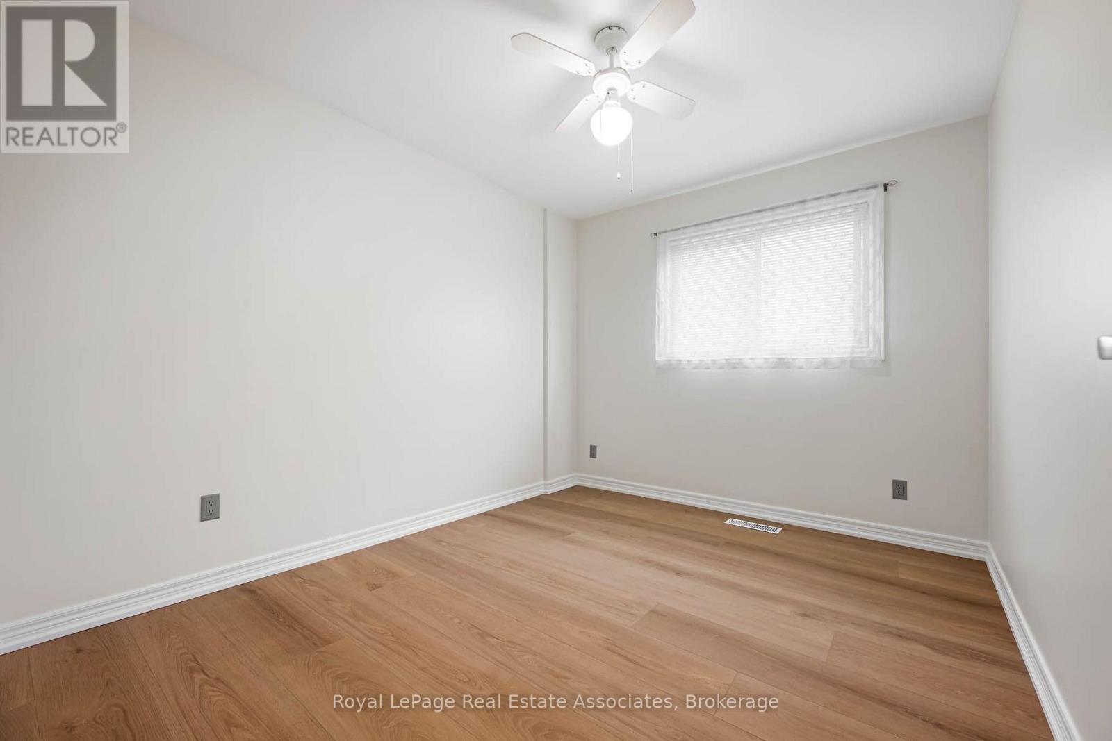 11 Berry Street, Halton Hills, Ontario  L7J 2N9 - Photo 26 - W13670912