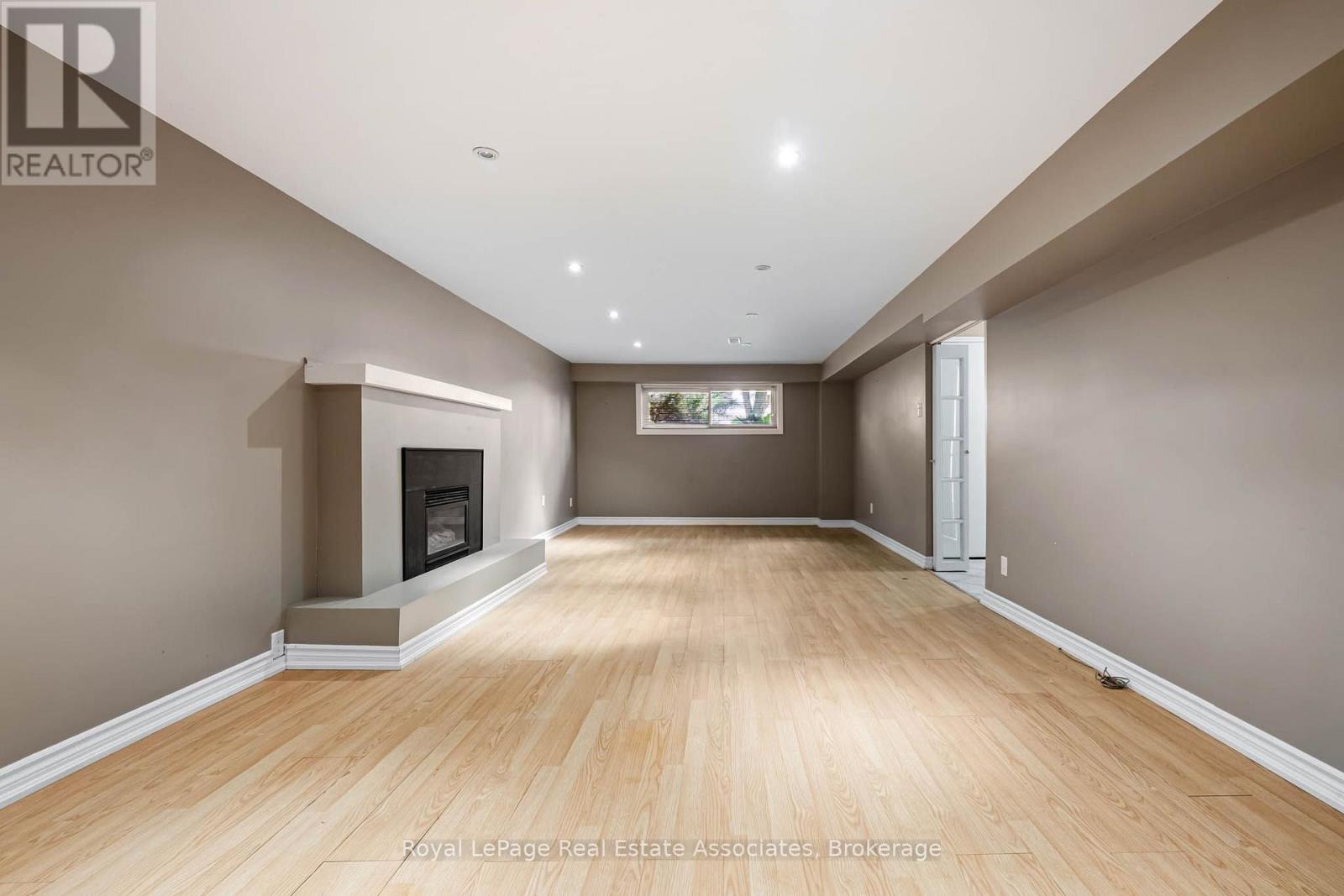 11 Berry Street, Halton Hills, Ontario  L7J 2N9 - Photo 29 - W13670912