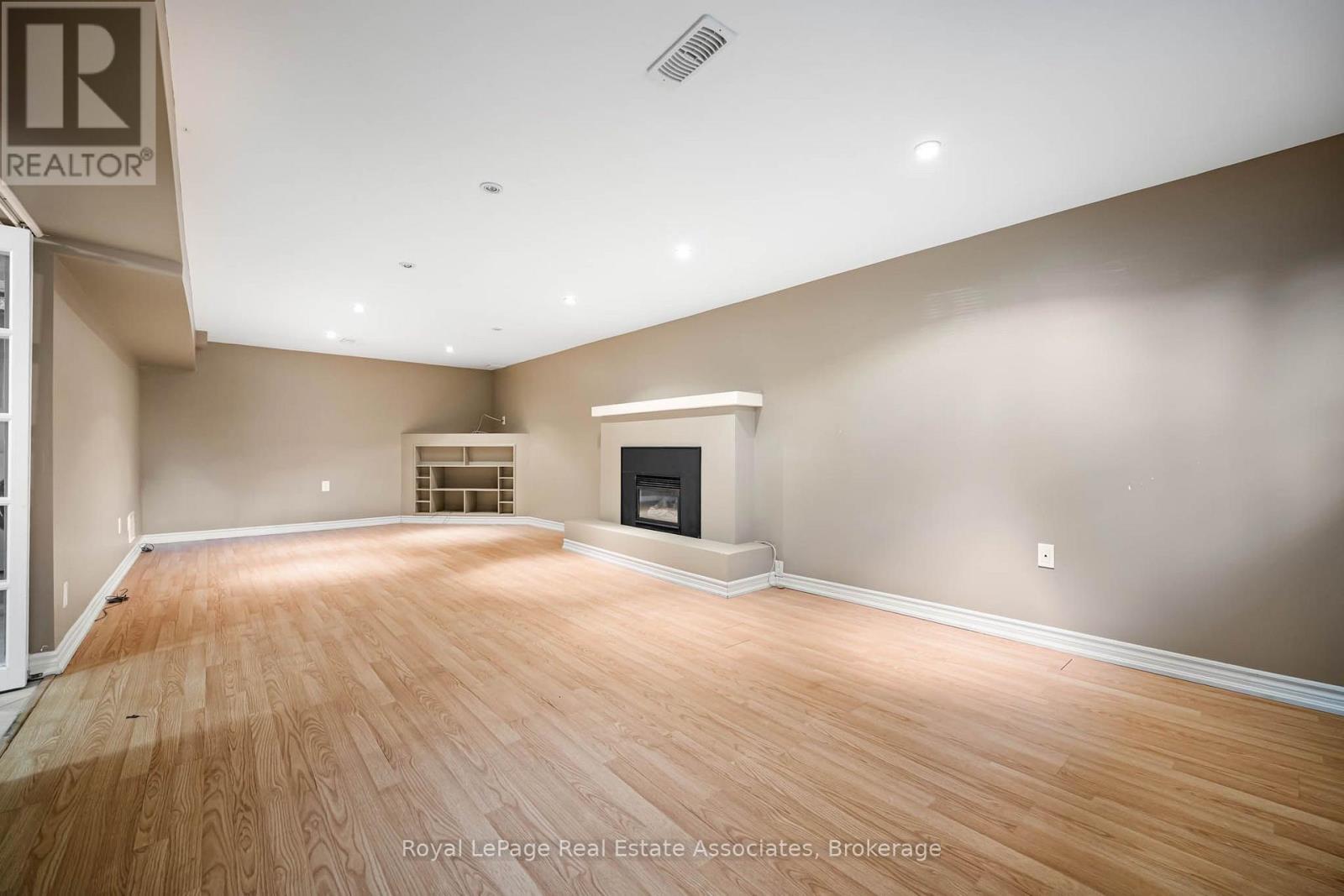 11 Berry Street, Halton Hills, Ontario  L7J 2N9 - Photo 31 - W13670912