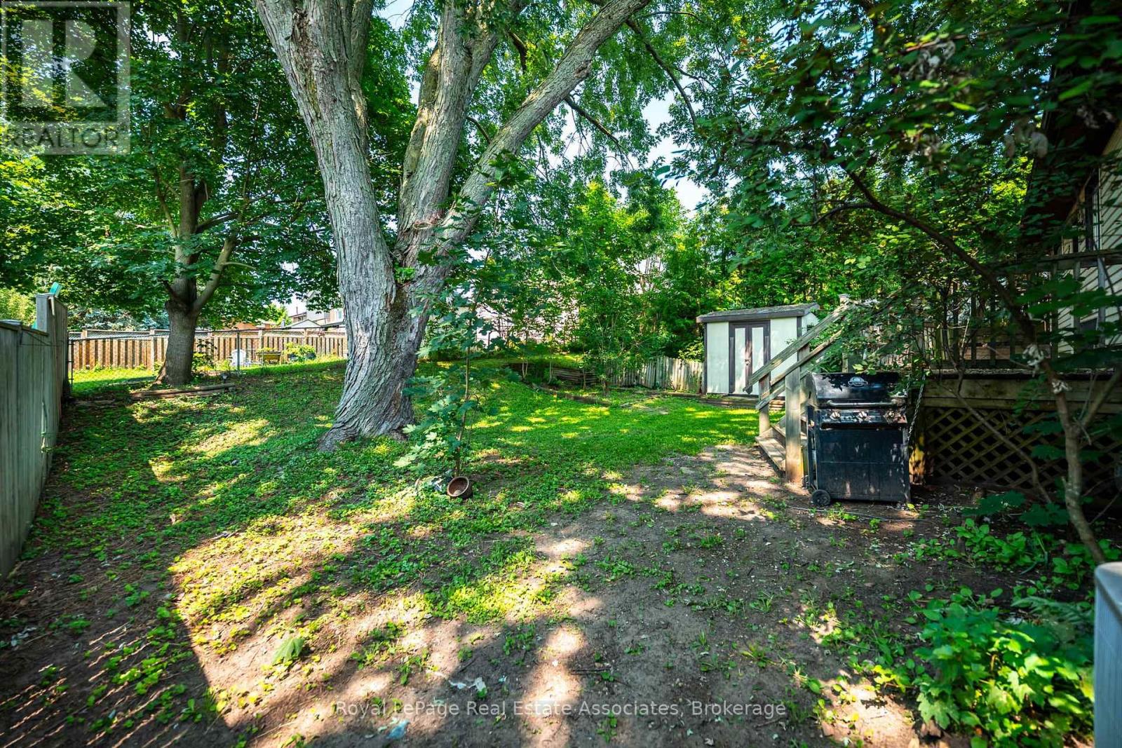 11 Berry Street, Halton Hills, Ontario  L7J 2N9 - Photo 34 - W13670912